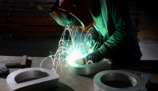 Projet pas à pas pour lettres boitier alu rétroéclairée led