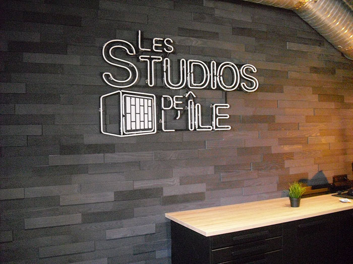 Studio de l'Ile neon